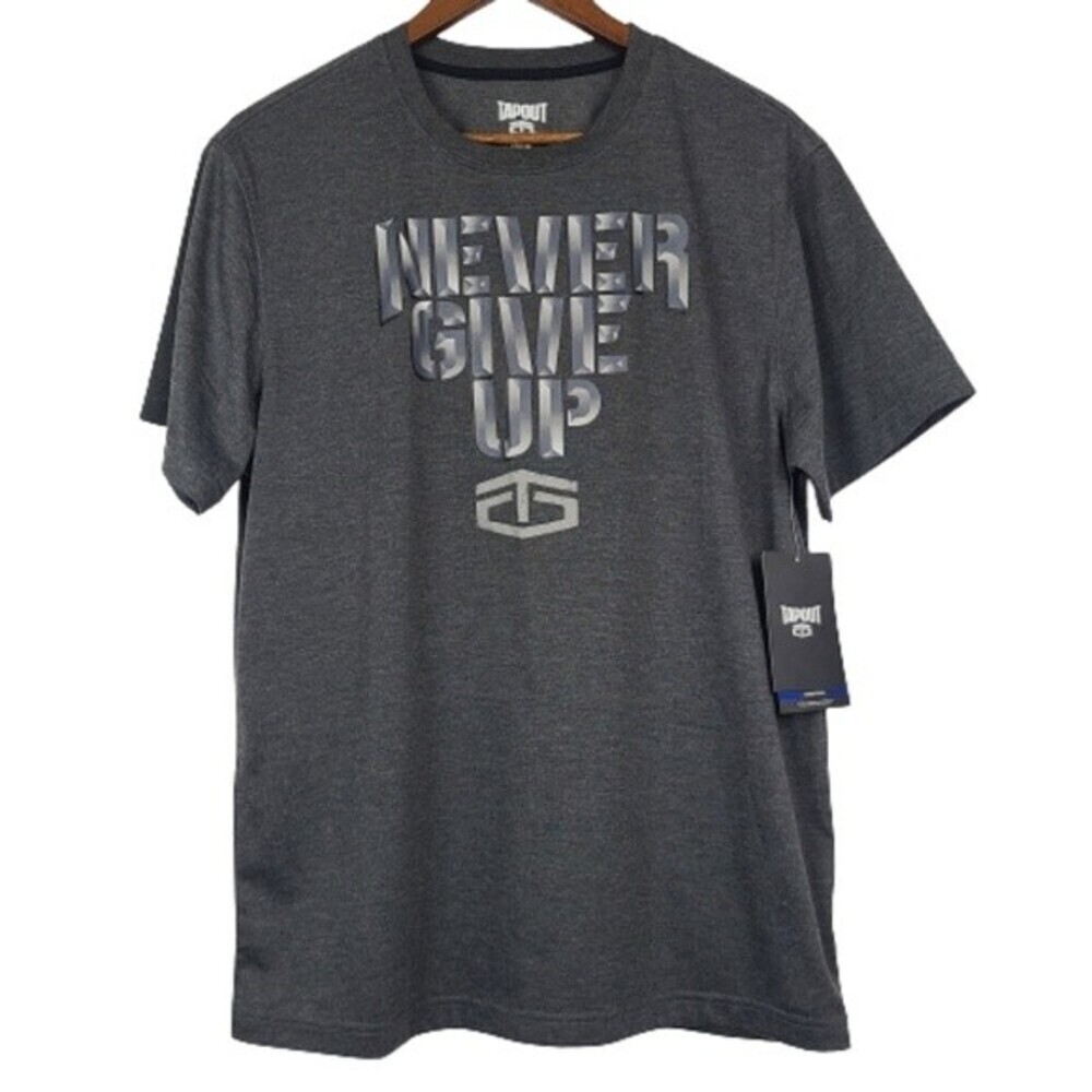 Tapout Mens NWT Never Give Up  Gray T Shirt Size Medium Short Sleeve